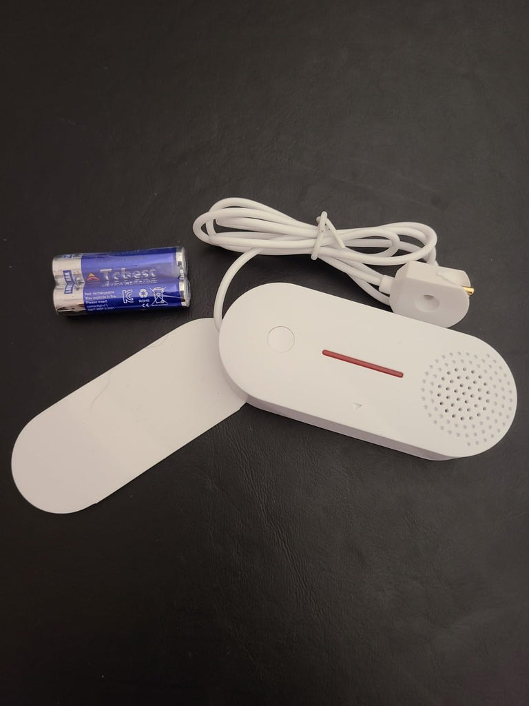 Daytech Water Leak Detector: Compact Precision with Strategic Flexibility