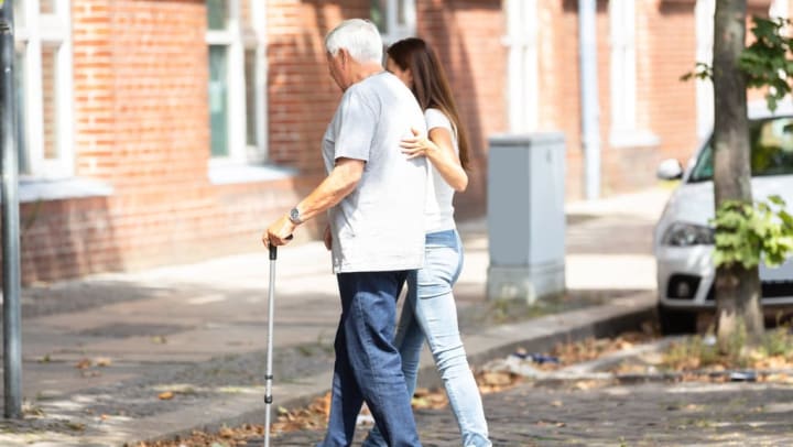 Navigating Nighttime: Ensuring a Safe Sleep Environment for Seniors 🌙💤