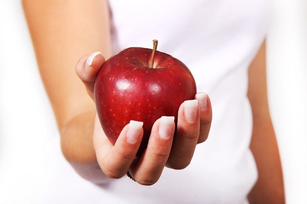 Can We Eat Apples at Night? Exploring the Pros and Cons