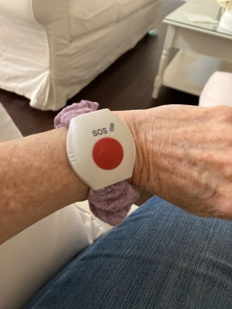 Daytech Wireless Caregiver Pager Review – Reliable Elderly Alert System with Dual SOS Buttons & Watch Pagers